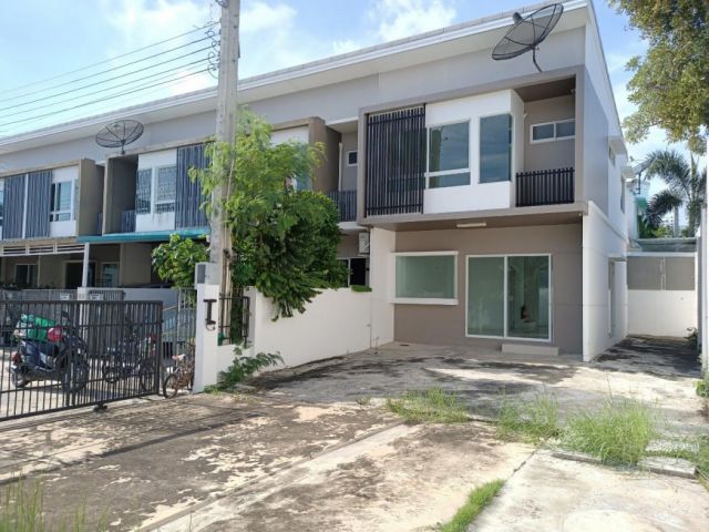 ขาย ทาวน์โฮม ขายทาวน์โฮมหมู่บ้านอินดี้ 2 ประชาอุทิศ 90 Indy Prachauthit 90 72 ตรม. 45.4 ตร.วา เดินทางสะดวก รักษาความปลอดภัยตลอด 24 ชม..