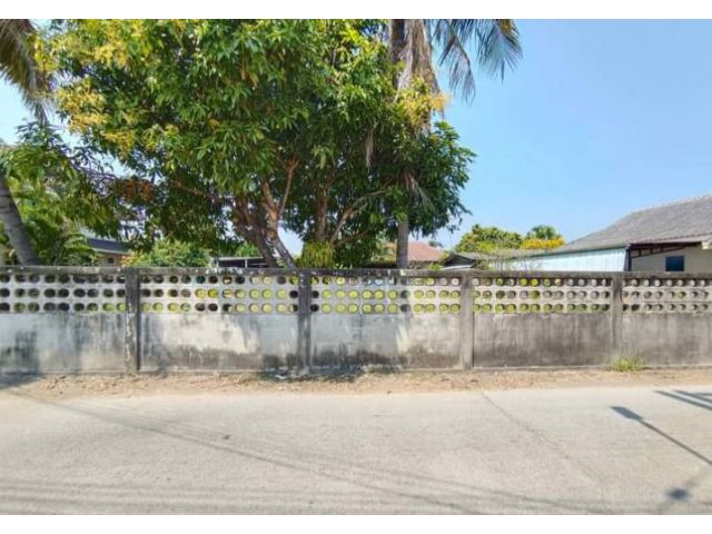 ขายที่ดินหางล้อมรั้วเรียบร้อยห่างโรงเรียนปัญญาเด่นเพียง 2กม