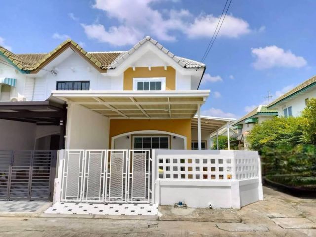 หมู่บ้านพฤกษา18/1