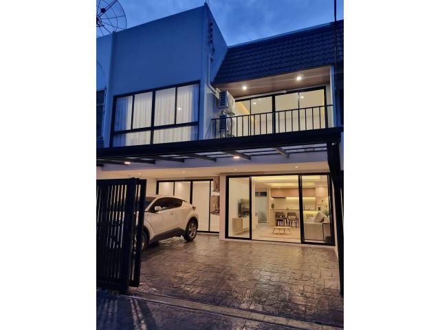 ขาย/ให้เช่า บ้านเอกมัย 22 Ekkamai ที่ดิน 30ตร.ว 4ห้องนอน 3ห้องน้ำ บ้านสวยทำใหม่พร้อมอยู่ ทาวเฮ้าส์เอกมัย ทะลุปรีดี 41 สุ