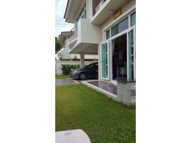 ขาย/ ให้เช่า บ้านเดี่ยว 70.2 ตรว.หลังใหญ่ ใกล้เซ็นทรัลชลบุรี ต.บ้านสวน อ. เมืองชลบุรี