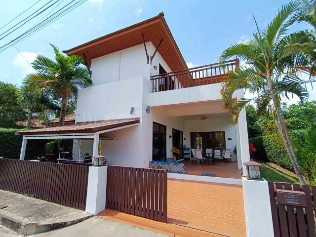 4 bedroom house for sale on Mae Ramphueng Beach - Price 4,100,000 THB