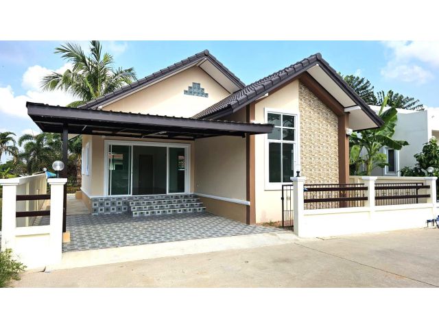 2 bedroom house close to Mae Ramphueng Beach - Price 2,750,000 THB