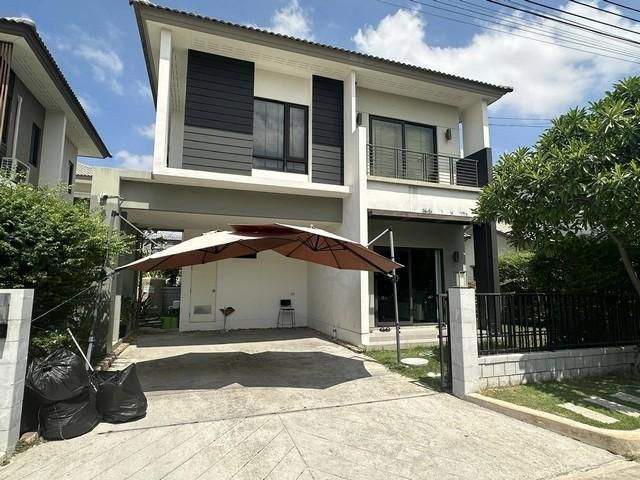 PT12 ให้เช่า บ้านเดี่ยว 2 ชั้น 52 ตรว. 3 ห้องนอน โครงการ CENTRO เซนโทร บางนา กม.7 ใกล้เมกะบางนา เฟอร์นิเจอร์พร้อมอยู่