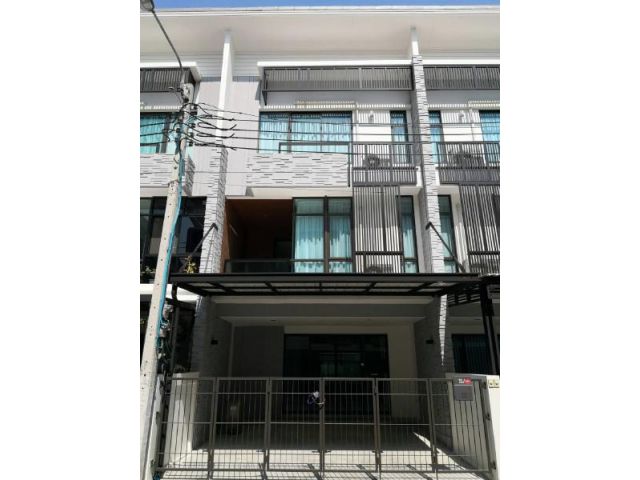 ให้เช่าทาวน์โฮมโฮมออฟฟิศ 3 ชั้น โครงการเพล็กซ์ บางนา Plex ฺBangna ถ.บางนา-ตราด ตำบลบางแก้ว บางพลี สมุทรปราการ โครงการติด