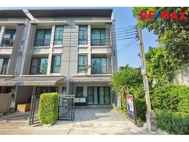 บ้านกลางเมือง รัตนาธิเบศร์ หลังริม เนื้อที่ 33 ตร.ว. ต่อเติม Built-in ทั้งหลังสวย บ้านใหม่ ไม่เคยอยู่ ใกล้รถไฟฟ้า สถานีแ