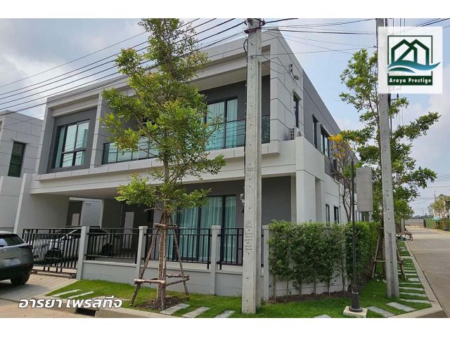 เซนโทร บางนา หลังมุม ตกแต่งพร้อมเข้าอยู่