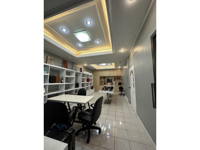 ขายตึกแถว 3 คูหา จำนวน 4 ชั้น ถนนลาดพร้าว ห้วยขวาง