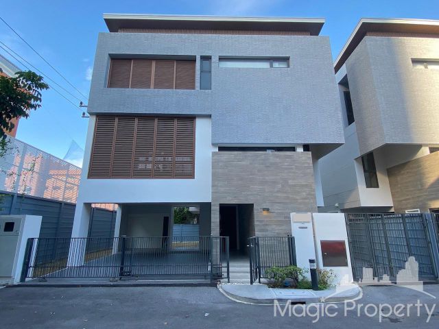 ให้เช่าบ้านเดี่ยว 5 ห้องนอน ใน พาร์ค พรีว่า ถนนเทียนร่วมมิตร เขตห้วยขวาง กรุงเทพ