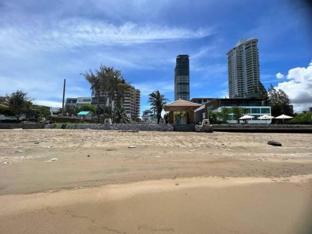 R624-055 Land for sale Jomtien beachLand size 324.4 square wah Price 130 million ขายที่ดินติดหาดทะเลจอมเทียน ขนาดเนื้อที่ดิน 324.4