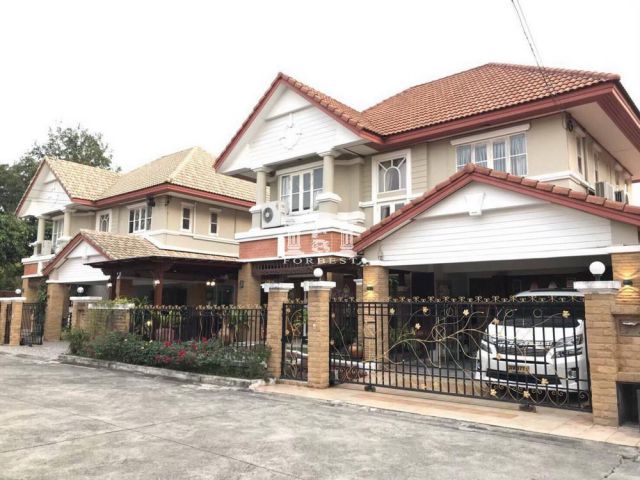ขายบ้านเดี่ยวหรู ดีไซน์ทันสมัย บ้านกรองทองพาวิลเลี่ยน" พื้นที่ใช้สอยกว้างขวาง หรูหรา ฟังก์ชันการใช้งานครบครัน