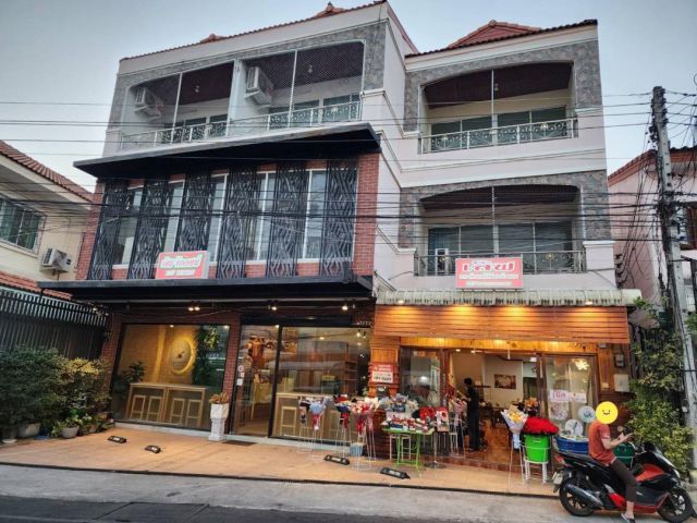 ขายอาคารพาณิชย์ทำเลทอง แถวมหาวิทยาลัยขอนแก่นและรพ.ศรีนครินทร์