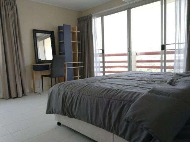 ให้เช่า คอนโด Master View Executive Place Condominium Charoennakhorn 120 ตรม. 2 beds 2 baths 1 living 1 kitchen 3 balconies 1 parking