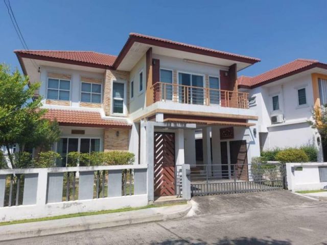 บ้านเช่าเชียงใหม่ ใกล้กาดฝรั่ง เนื้อที่ 65 ตร.ว (3นอน 3น้ำ) ให้เช่า 30,000บาท