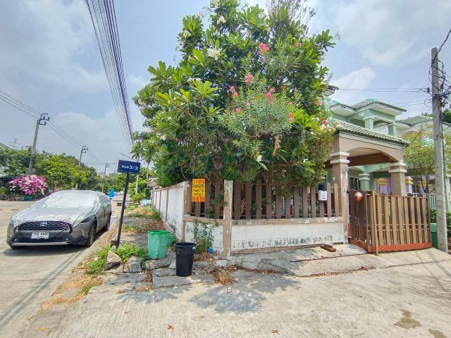 ขายบ้าน 2 ชั้น หมู่บ้านเศรณี ลากูน ซอยวัดลาดปลาดุก ใกล้เซ็นทรัลเวสต์เกต