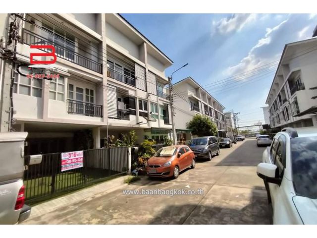 ทาวน์โฮม หมู่บ้าน ซีบิส โฮม เทิดราชัน-ดอนเมือง เนื้อที่ 19.1 ตรว. ถนนเทิดราชัน เขตดอนเมือง