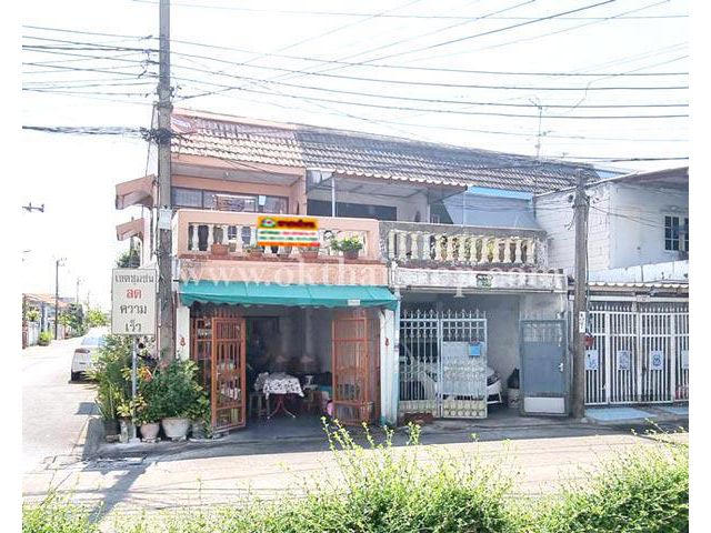 ทาวน์เฮ้าส์ ม.อยู่เจริญ 3 ถ.โชคชัย 4 ลาดพร้าว