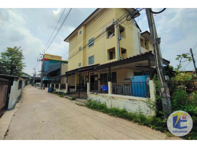 ขายด่วน อพาร์ทเม้นท์พร้อมผู้เช่า 3 ชั้น 33 ห้อง ใจกลางเมืองชลบุรี ใกล้แหล่งคนทำงาน