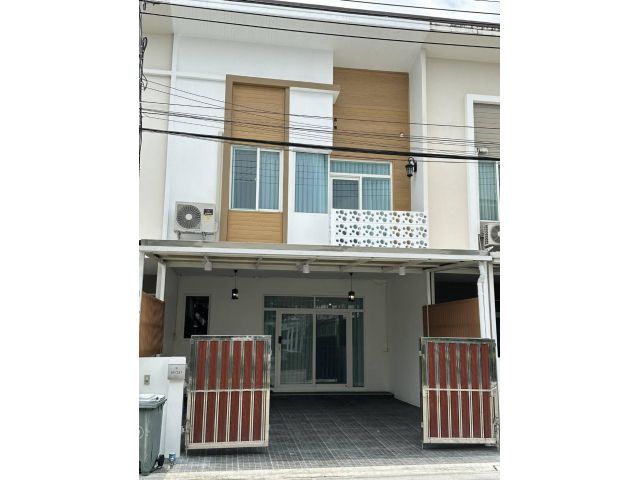 ให้เช่าถูกมาก!! ทาวน์โฮม 2 ชั้น ม.คาซ่าซิตี้บางนา ทำเลทอง ติดเมกาบางนา เฟอร์ครบพร้อมอยู่  บ้านหน้าสวนไม่หันชนกับใคร