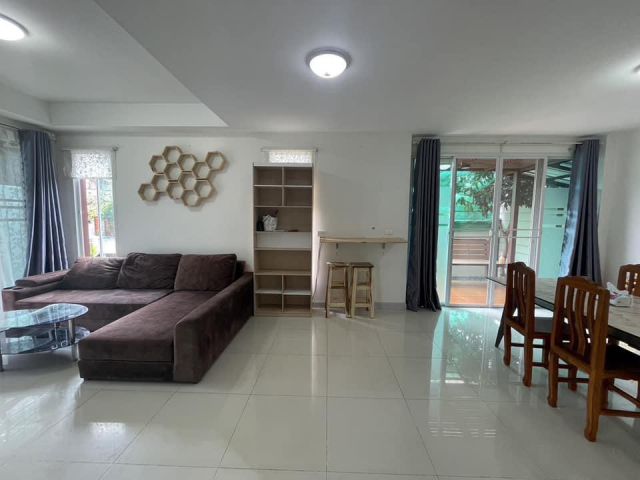 ให้เช่า บ้านเดี่ยวหลังใหญ่  หมู่บ้าน วิลล่า บารานี รังสิตคลอง3