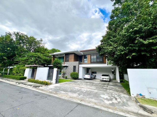 ขายบ้านเดี่ยว นันทวัน ปิ่นเกล้า-ราชพฤกษ์ ถนนบรมราชชนนี พื้นที่ใช้สอย 338 ตรม. ขนาดที่ดิน 140 ตรว. 4 ห้องนอน 5 ห้องน้ำ ขา