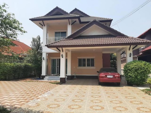 บ้านเช่าเชียงใหม่ ในโครงการสันทรายสิริ1 เนื้อที่ 75 ตร.ว (3นอน 3น้ำ) ให้เช่า 22,000/เดือน