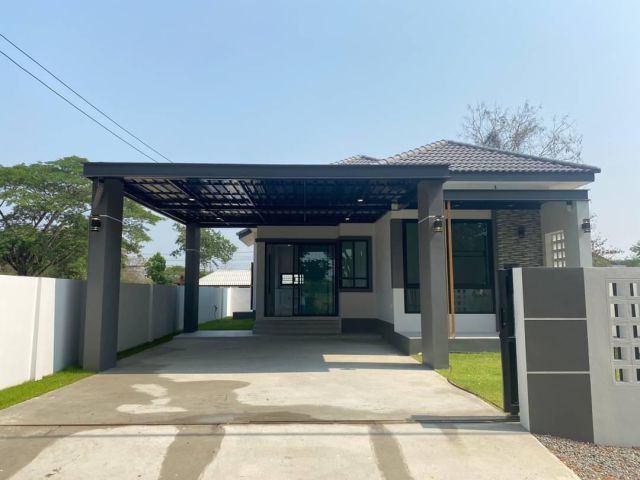 ขายบ้านสันกำแพง บ้านสร้างใหม่ ใกล้ตลาดเจริญเจริญ เนื้อที่ 54 ตร.วา ราคา 2.19 ล้าน