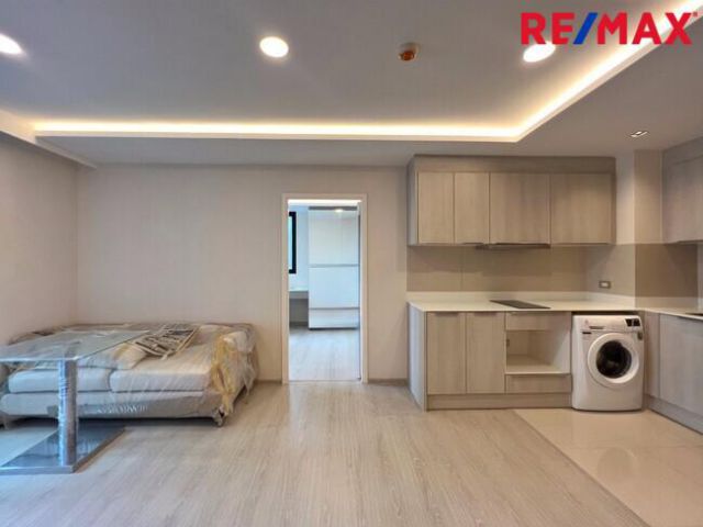 ขาย VTara Sukhumvit 36 ห้องใหม่ ไม่เคยเข้าอยู่!! ชั้นสูง, วิวสระว่ายน้ำ ห้องใหญ่ 2 ห้องนอน 2 ห้องน้ำ Fully Furnished พร้
