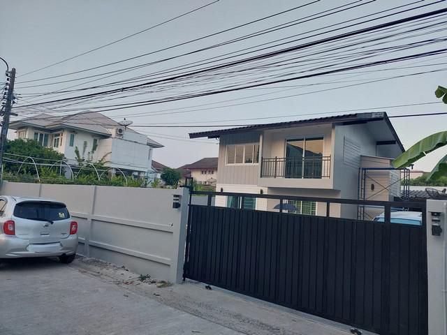 P206 ให้เช่าบ้านเดี่ยว 2 ชั้น ย่านลาดพร้าว โชคชัย 4 ซอย 84 เดินทางสะดวก