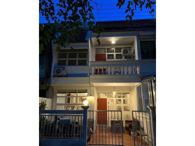 P209 ให้เช่าทาวน์โฮม หมู่บ้านสมิทธิโชติ ลาดพร้าว วังหิน ถนนลาดพร้าววังหิน เดินทางสะดวก เหมาะอยู่อาศัย