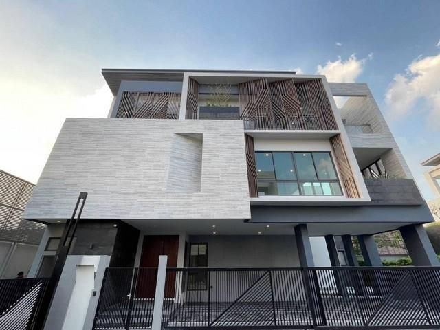 ขาย บ้านเดี่ยว 3 ชั้นเดอะ เจนทริ พัฒนาการ 2 The Gentry Phatthanakan 2 สไตล์ Modern Luxury