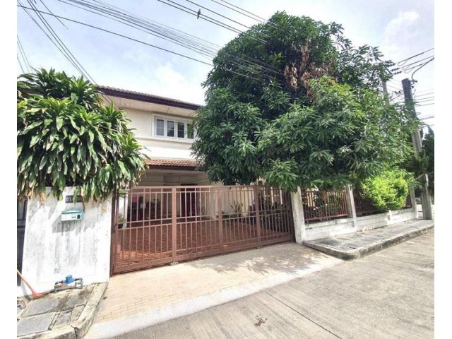 ขายบ้านเดี่ยว หมู่บ้าน โรยัล ปาร์ค วิลล์ 66 ตร.วา ติดถนนใหญ่สุวินทวงศ์ บิ้วอินท์ ทั้งหลัง