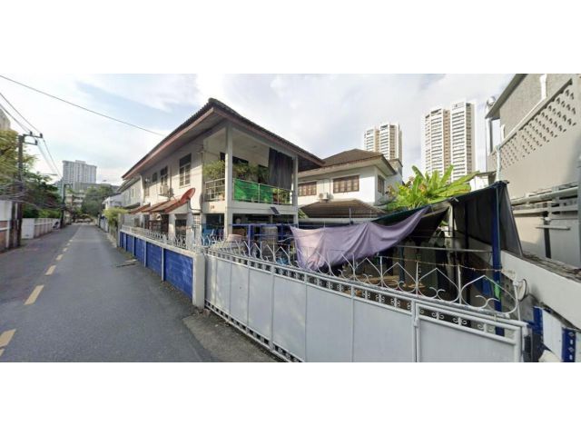 ขายบ้านพร้อมที่ดิน ในซอยเอกมัย 22 !