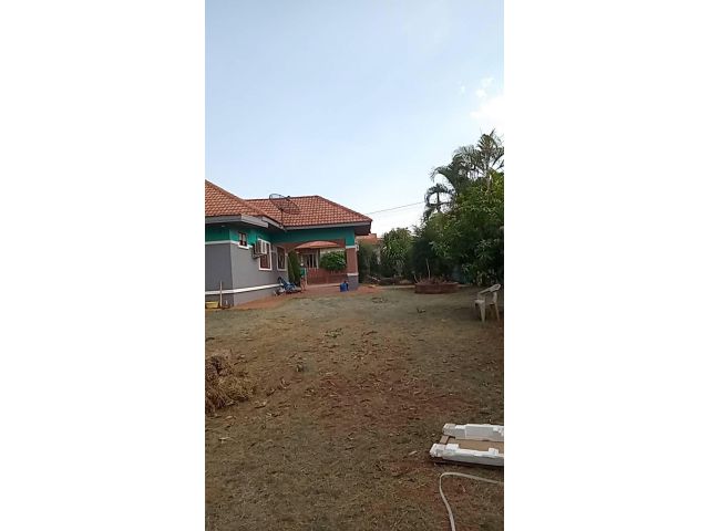 ขายบ้านพร้อมที่ดินราคาถูก