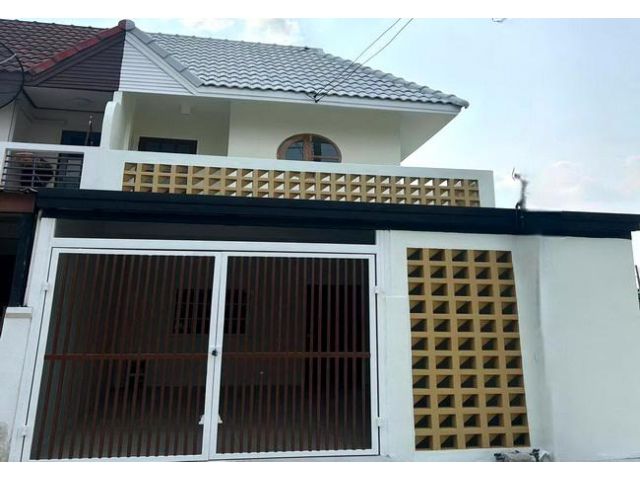 ขายทาวน์เฮ้าส์ หมู่บ้านนฐดา คลองสอง ถนนรังสิต-นครนายก ธัญบุรี ปทุมธานี