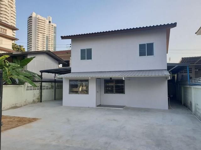 PT12 ให้เช่า บ้านเดี่ยว 2 ชั้น 45 ตรว. ซอยอุดมสุข 42  บางนา-ตราด 21 ใกล้เซ็ลทรัลบางนา ใกล้ทางด่วน เดินทางสะดวก บ้านว่างเ