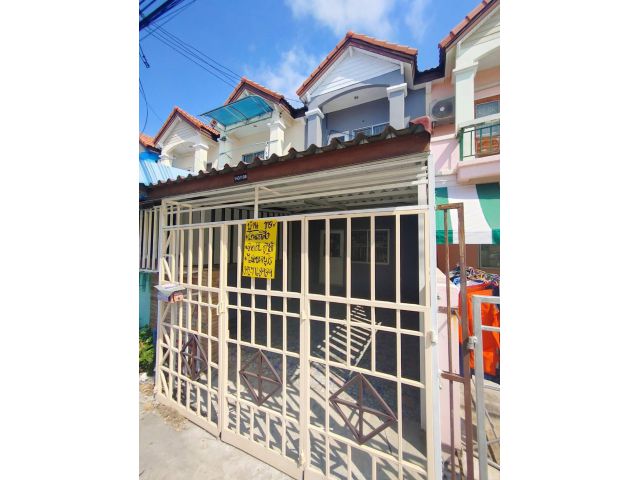 หมู่บ้าน ชายคลอง เทพารักษ์ กม23 ทาวน์เฮ้าส์2ชั้น พื้นที่ 16  ตรว.