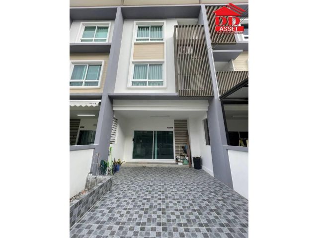ขายทาวน์โฮม 3 ชั้น โครงการ เดอะริช บิซโฮม สุขุมวิท 105