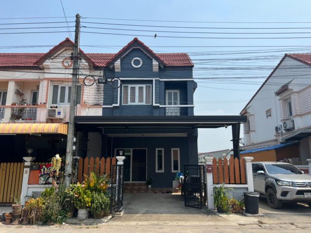 ขายบ้าน 2 ชั้น หมู่บ้านแพรมาพร ถนนเลียบคลอง 7 ลำลูกกา ปทุมธานี