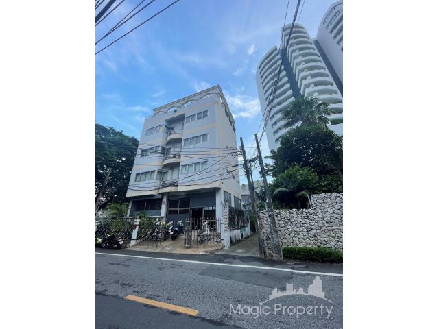 ขายอาคารพาณิชย์ 4 ชั้นบนถนนเย็นอากาศ แขวงช่องนนทรี เขตยานนาวา กรุงเทพ