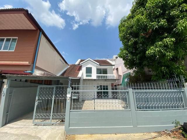 PDD02 ให้เช่า บ้าน แฝด 2 ชั้น โซน อ่อนนุช 46 สุขุมวิท 77 ศรีนครินทร์ พัฒนาการ ใกล้ MRTศรีนุช 800 เมตร เขตสวนหลวง