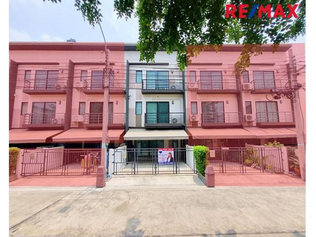 ขาย ทาวน์โฮม 3 ชั้น บ้านกลางเมือง พหลโยธิน 50 สายไหม เทพรักษ์ วัชรพล