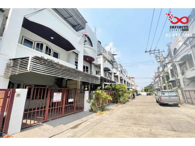 ขายทาวน์โฮม 3 ชั้น 20 ตารางวา ถนนลาดพร้าว ซอยลาดพร้าว 101