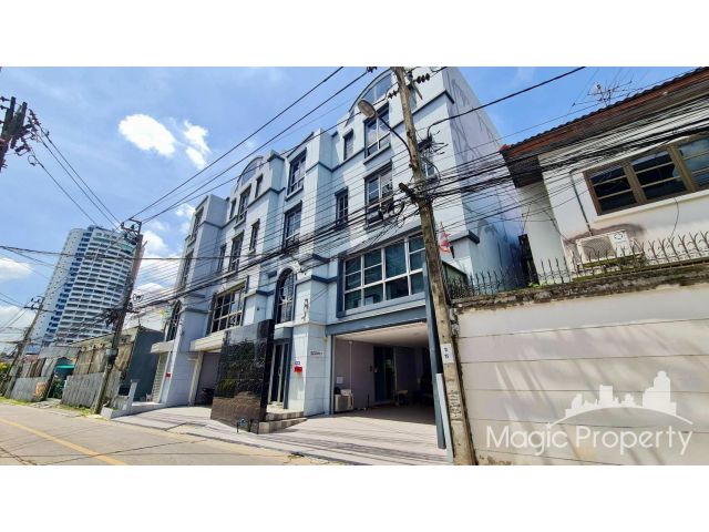 ขายอาคารพาณิชย์ บน ถนนรัชดาภิเษก แขวงจันทรเกษม เขตจตุจักร กทม.
