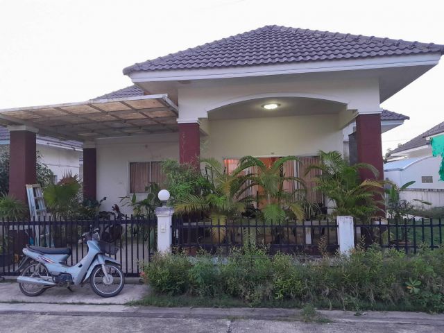 บ้านสวยพร้อมอยู่และเฟอร์นิเจอร์เข้าอยู่ได้เลยในบางละมุง