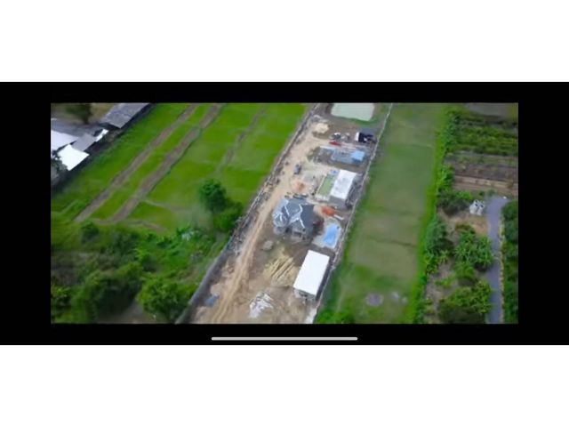 ขายที่ดิน 3 ไร่ 1 งาน พร้อมบ้าน 2 หลัง และ สระว่ายน้ำใกล้น้ำพุร้อนสันกำแพง