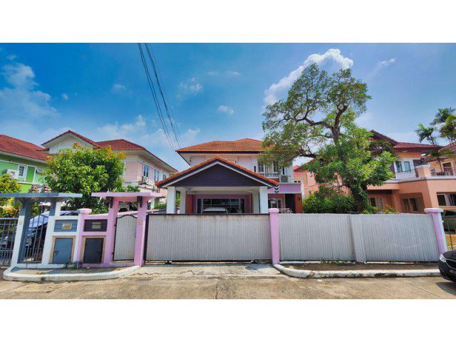 บ้านเดี่ยว หมู่บ้านมณีรินทร์ เลค แอนด์ พาร์ค ถนน 345 ใกล้แยกบางคูวัด ต.บางคูวัด อ.เมืองปทุมธานี จ.ปทุมธานี