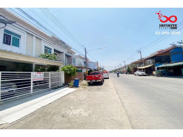 ขายทาวน์เฮ้าส์ 2 ชั้น หมู่บ้านไทยสมบูรณ์ 3 ถนนรังสิต-นครนายก ปทุมธานี