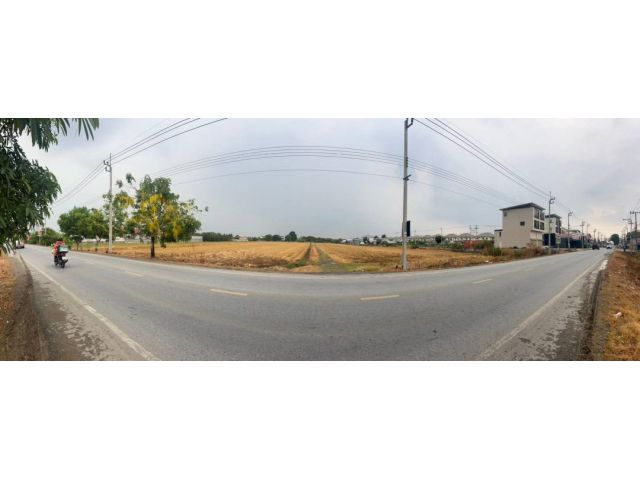 R624-066ที่ดินสวย 28-2-11.7 ไร่ ติดถนนบ้านกล้วย ไทรน้อย เยื้องม.ศุภาลัย พรีโม ทำเลดี เหมาะทำจัดสรร ที่ดินเป็นที่นาเดิม ถมไม่มาก เดินทางสะดวกนอกจาก