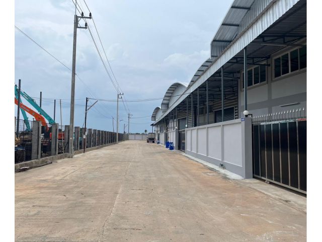 AR060 ขาย/ให้เช่าโรงงานสร้างใหม่พร้อมสำนักงาน2ชั้นในโครงการทรัพย์รุ่งเรือง ขนาด 1205 ตร.ม เดินทางสะดวก สมุทรสาคร